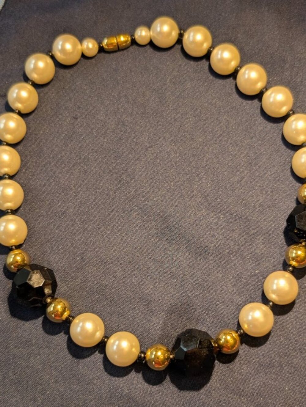 Vintage 1980s Chunky Graduated Faux Pearl Black Faceted Bead Statement Necklace